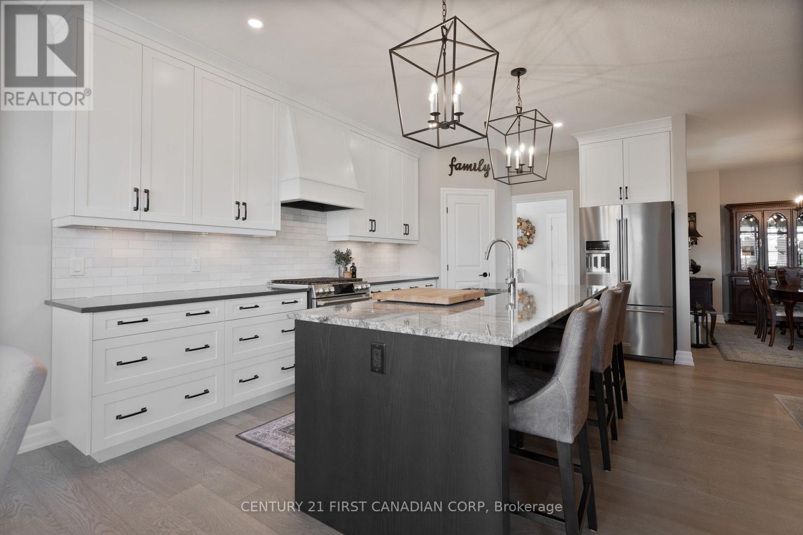 2012 Lockwood Crescent, Strathroy-Caradoc, Ontario  N0L 1W0 - Photo 7 - X13054754