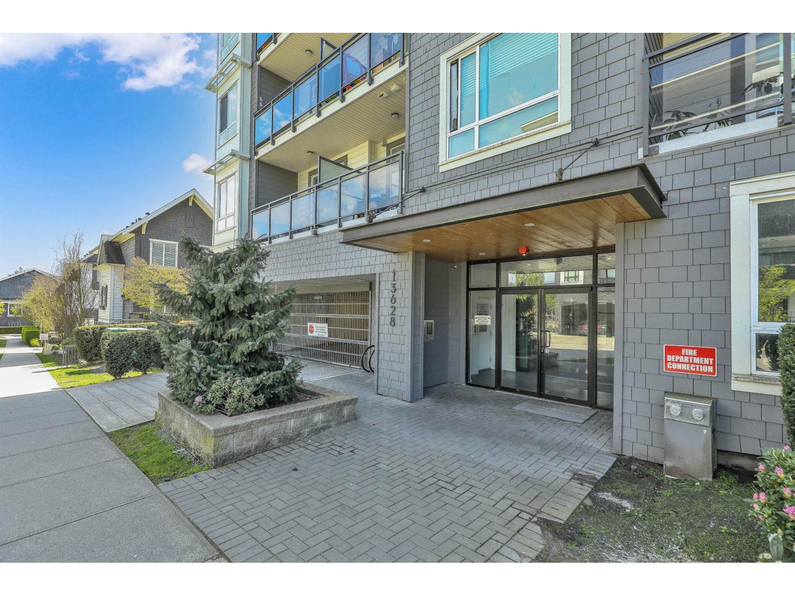 408 13628 81a Avenue, Surrey, British Columbia  V3W 3E2 - Photo 2 - R3115902