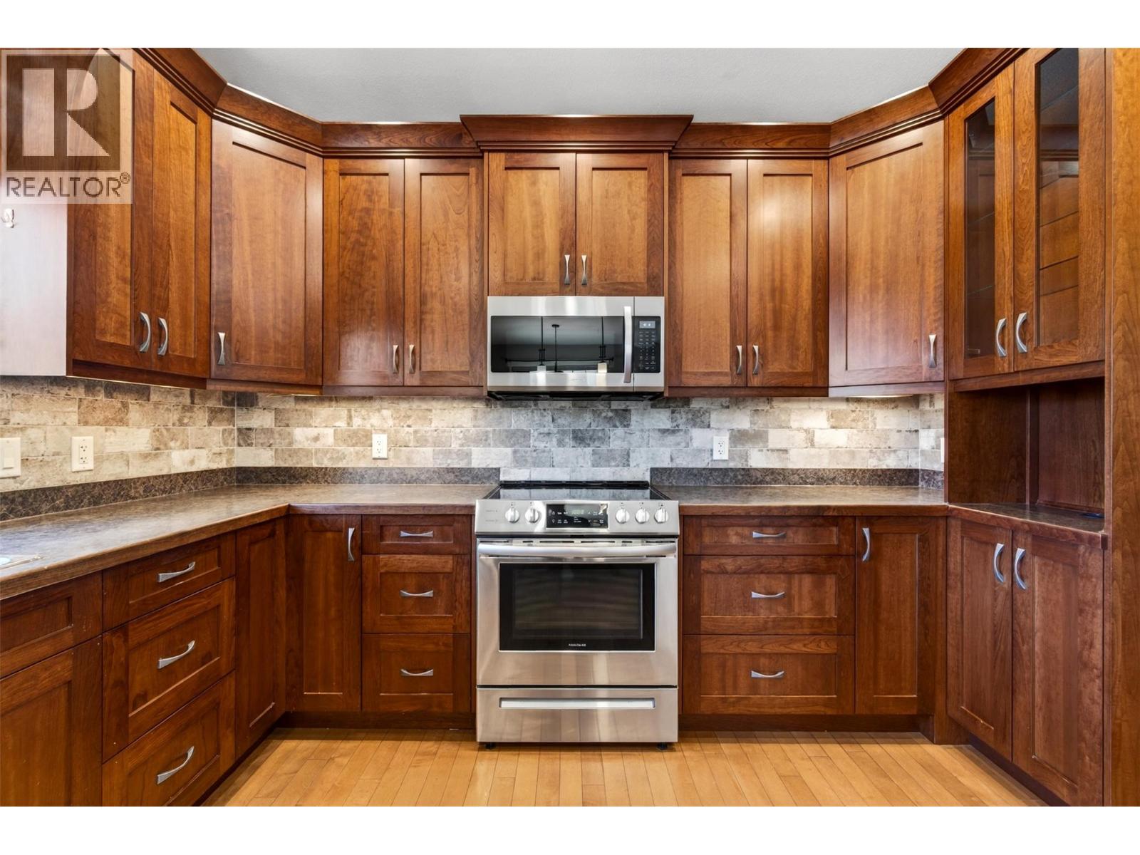 1291 23 Avenue Sw, Salmon Arm, British Columbia  V1E 0A9 - Photo 6 - 10384659