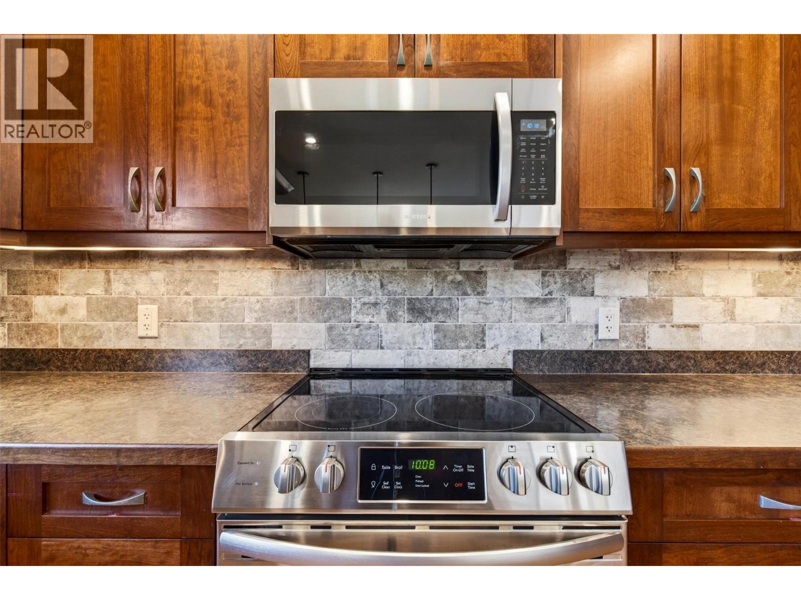 1291 23 Avenue Sw, Salmon Arm, British Columbia  V1E 0A9 - Photo 9 - 10384659