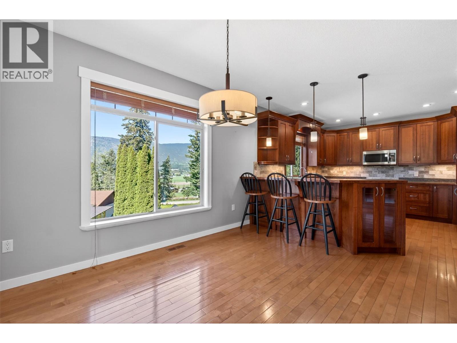 1291 23 Avenue Sw, Salmon Arm, British Columbia  V1E 0A9 - Photo 14 - 10384659