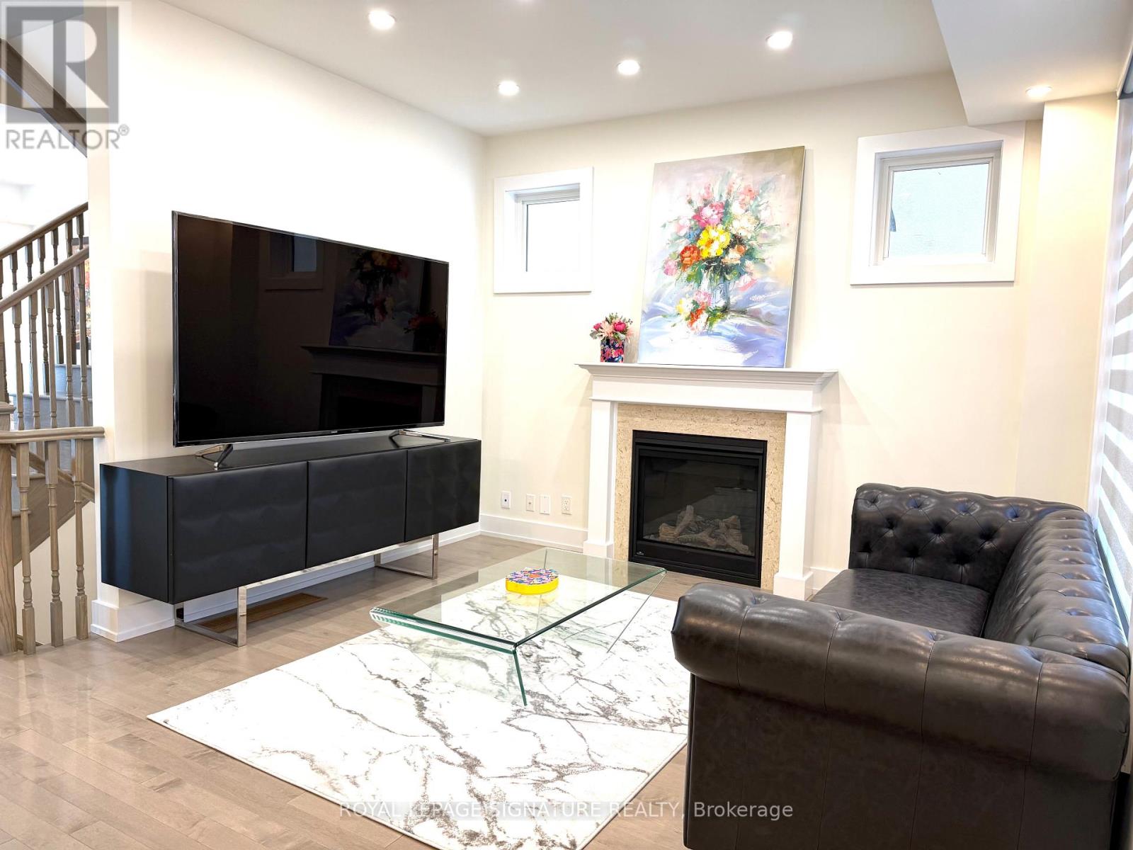 21 Kohn Lane, Markham, Ontario  L6C 3J3 - Photo 8 - N13033268