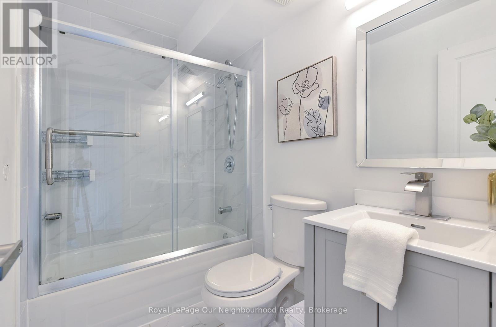 2 - 540 Mary Street E, Whitby, Ontario  L1N 2R1 - Photo 7 - E13053916