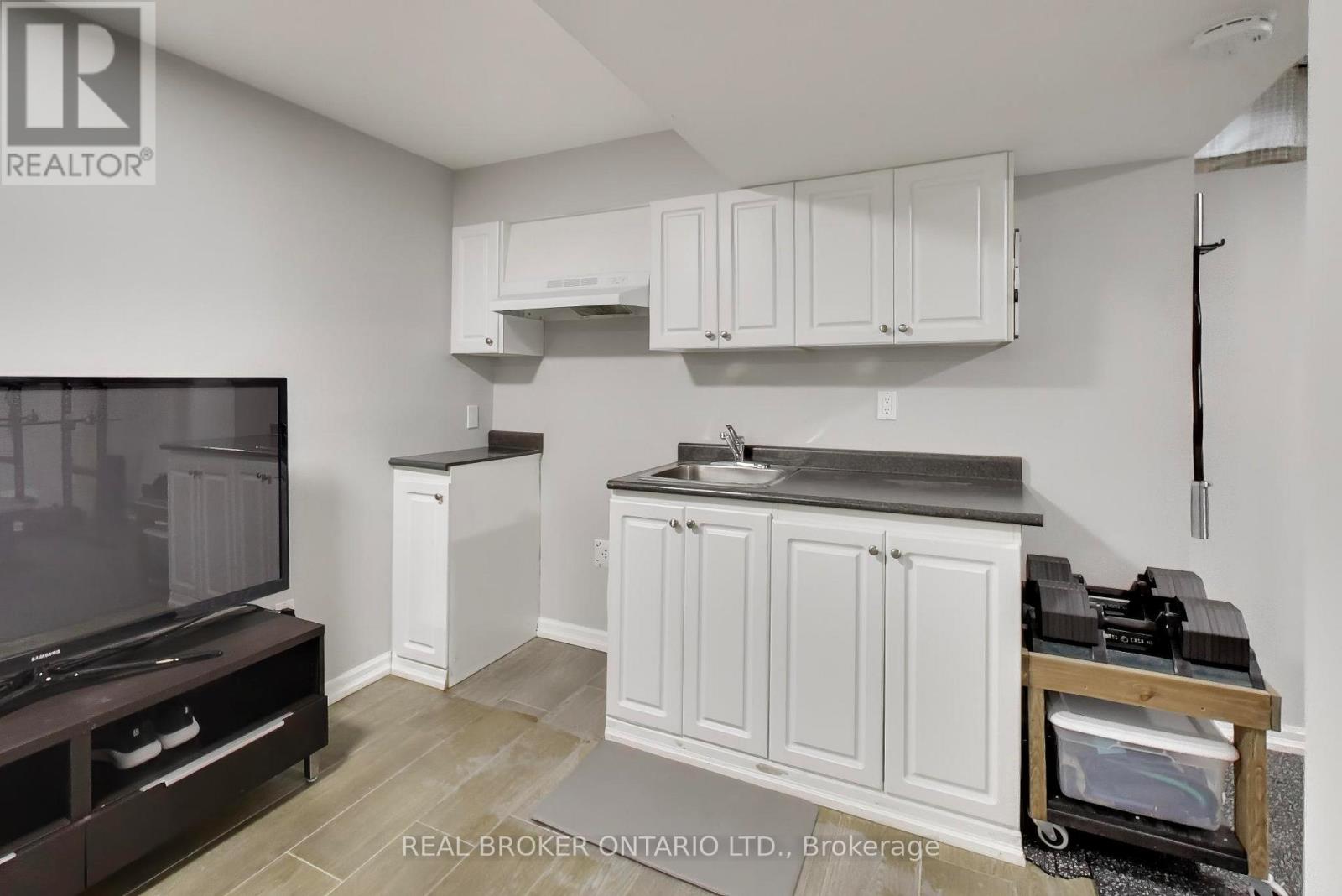 60 Mary Chapman Boulevard, Toronto, Ontario  M9M 0B2 - Photo 29 - W12993300