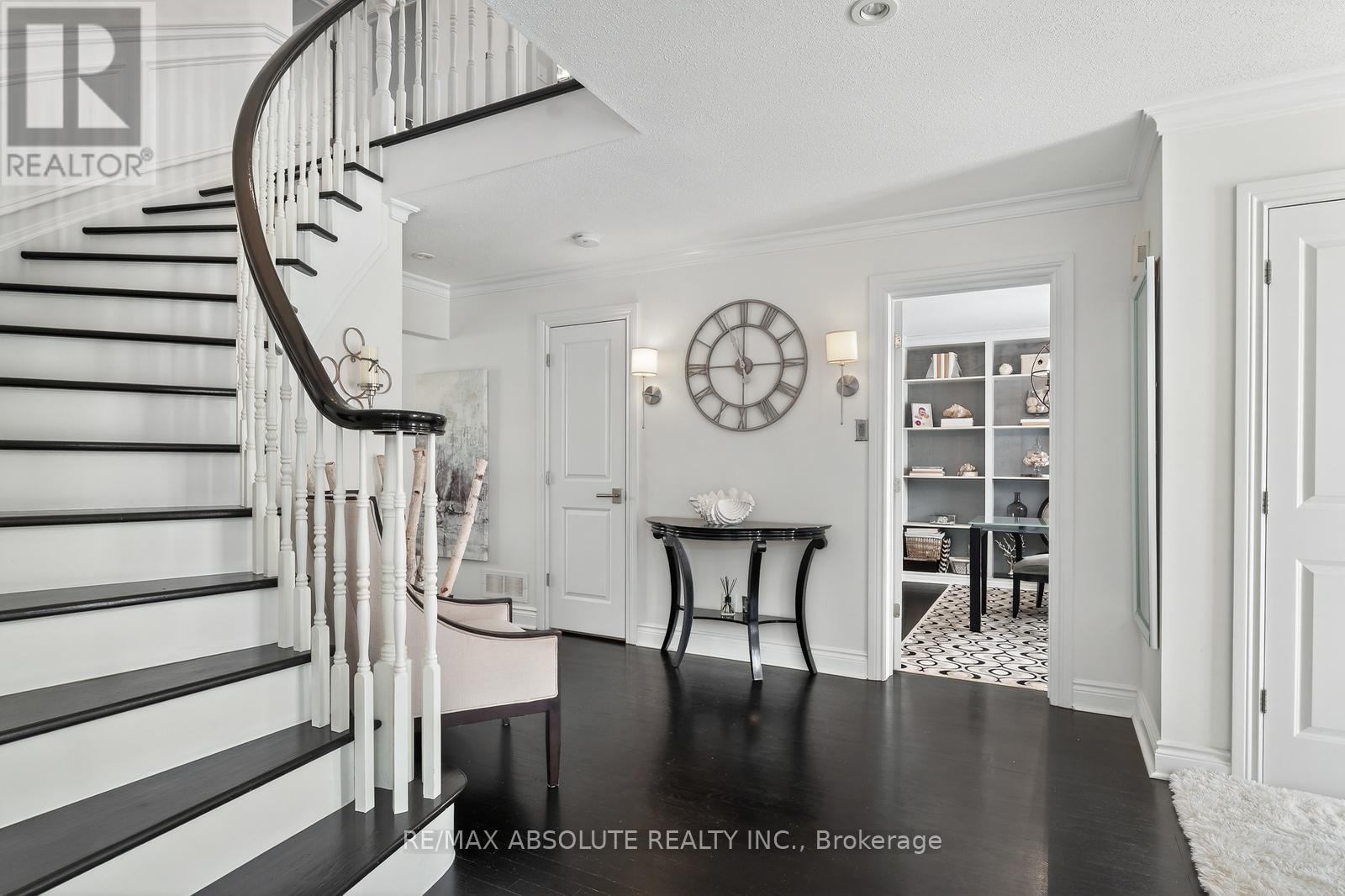 149 Lanigan Crescent, Ottawa, Ontario  K2S 1G9 - Photo 8 - X12924526