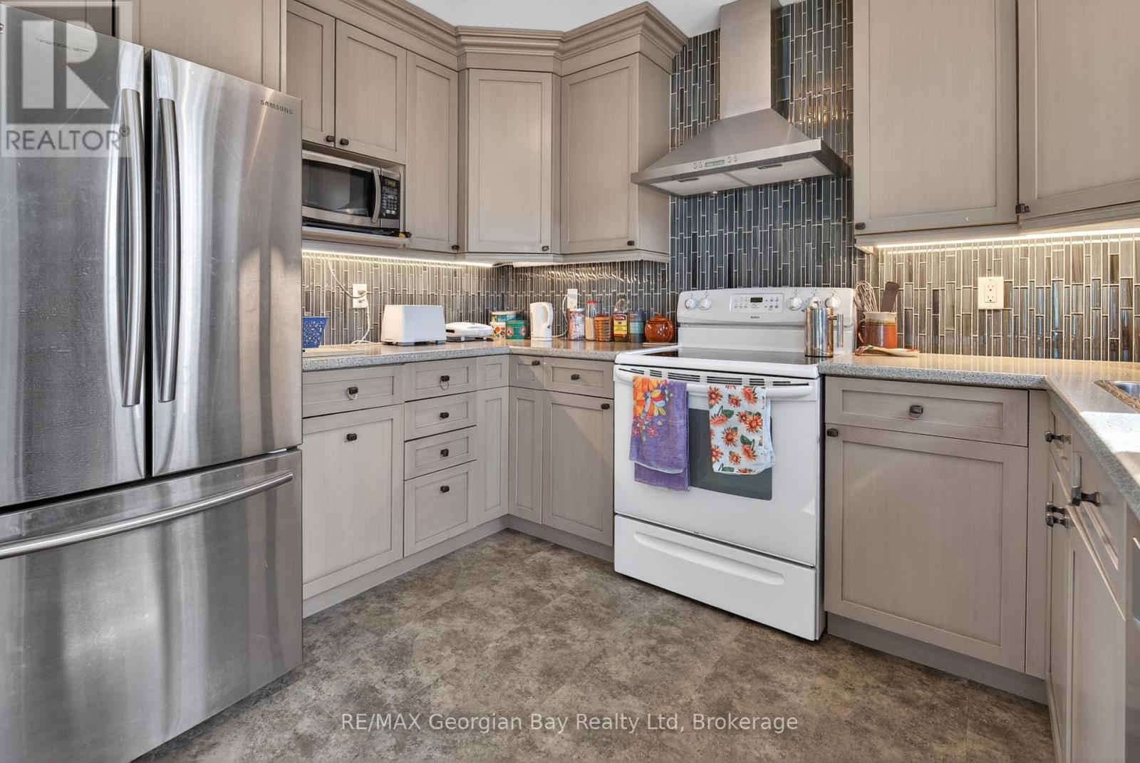 45 Mcdermitt Trail, Tay (Victoria Harbour), Ontario  L0K 2C0 - Photo 12 - S13054684