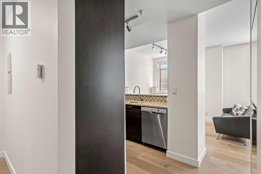 106, 333 22 Avenue Sw, Calgary, Alberta  T2S 0H3 - Photo 9 - A2285295