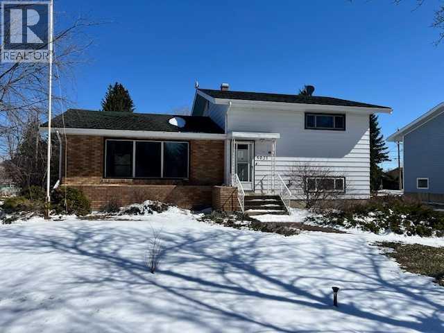 5021 47 Street, Daysland, Alberta  T0B 1N0 - Photo 1 - A2305880