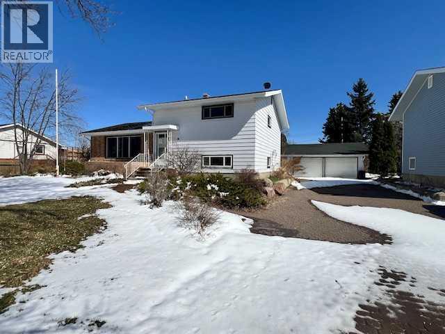 5021 47 Street, Daysland, Alberta  T0B 1N0 - Photo 2 - A2305880