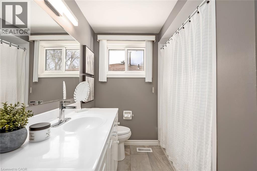 33 Gemini Drive, Hamilton, Ontario  L9C 6R5 - Photo 16 - 40804055