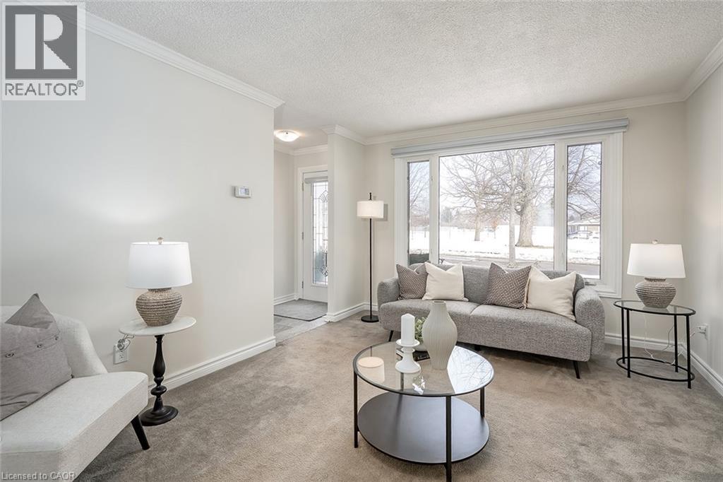 33 Gemini Drive, Hamilton, Ontario  L9C 6R5 - Photo 5 - 40804055