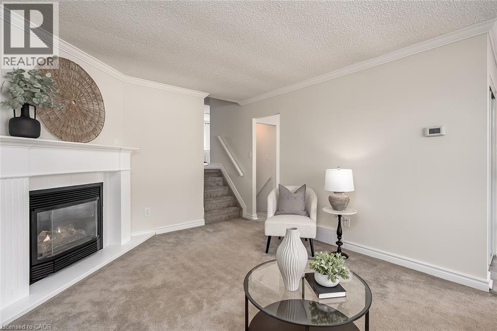 33 Gemini Drive, Hamilton, Ontario  L9C 6R5 - Photo 4 - 40804055