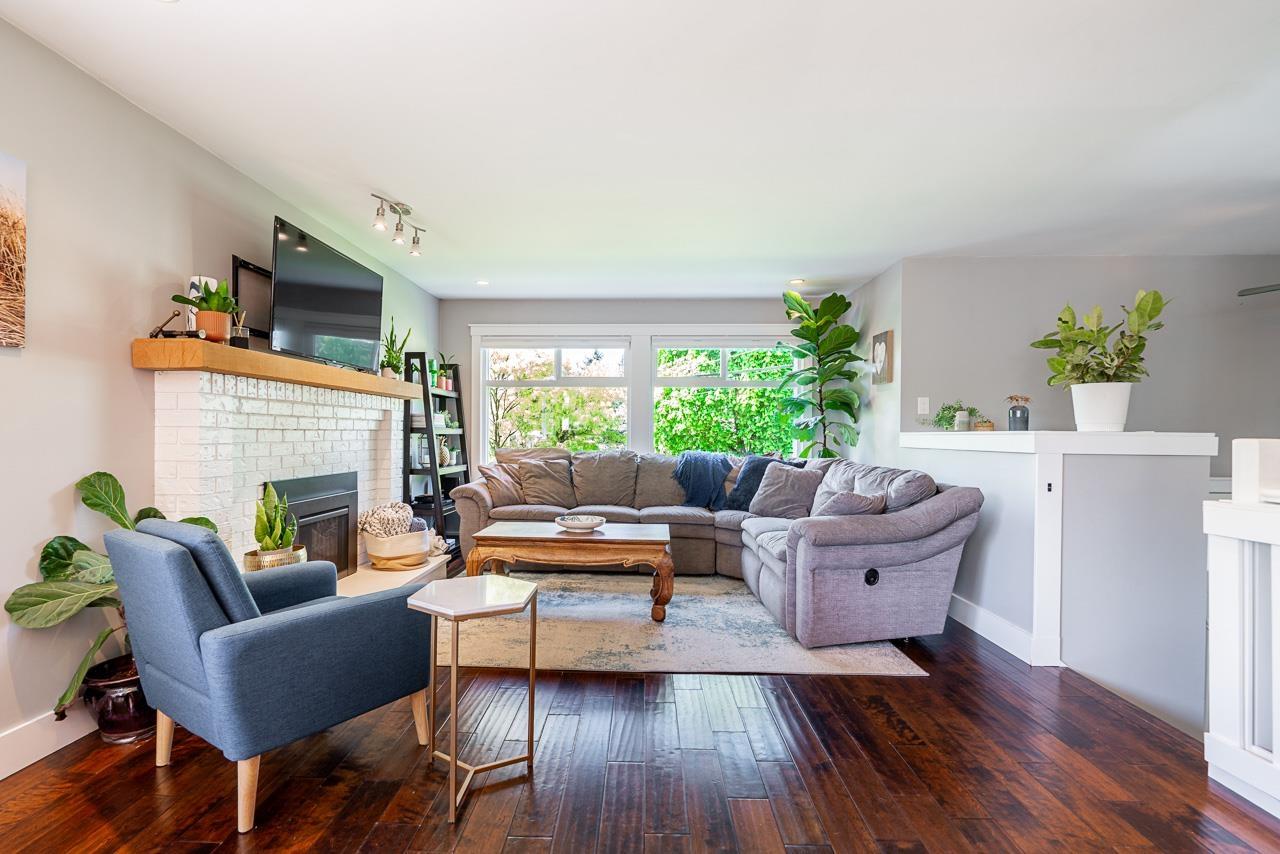 14205 Melrose Drive, Surrey, British Columbia  V3R 5R3 - Photo 3 - R3116117