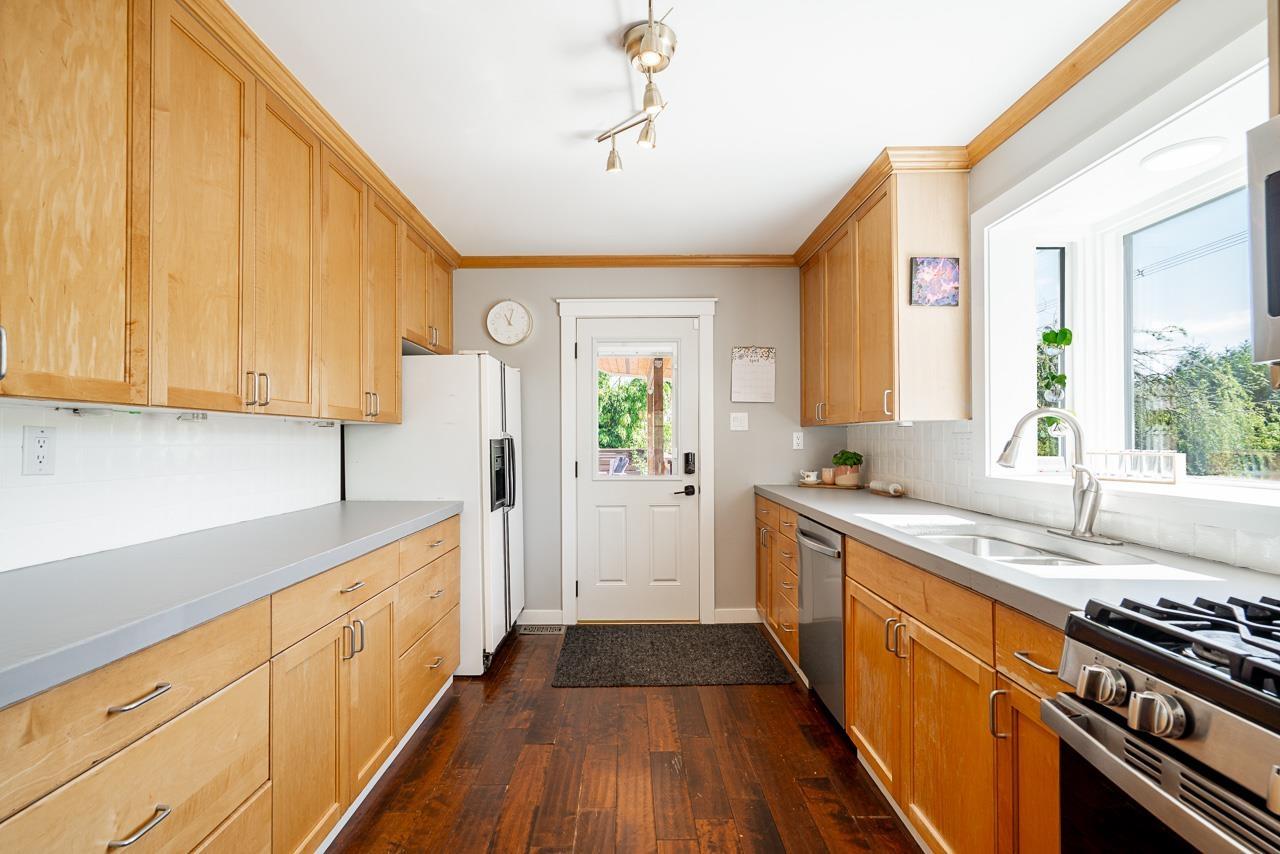 14205 Melrose Drive, Surrey, British Columbia  V3R 5R3 - Photo 9 - R3116117