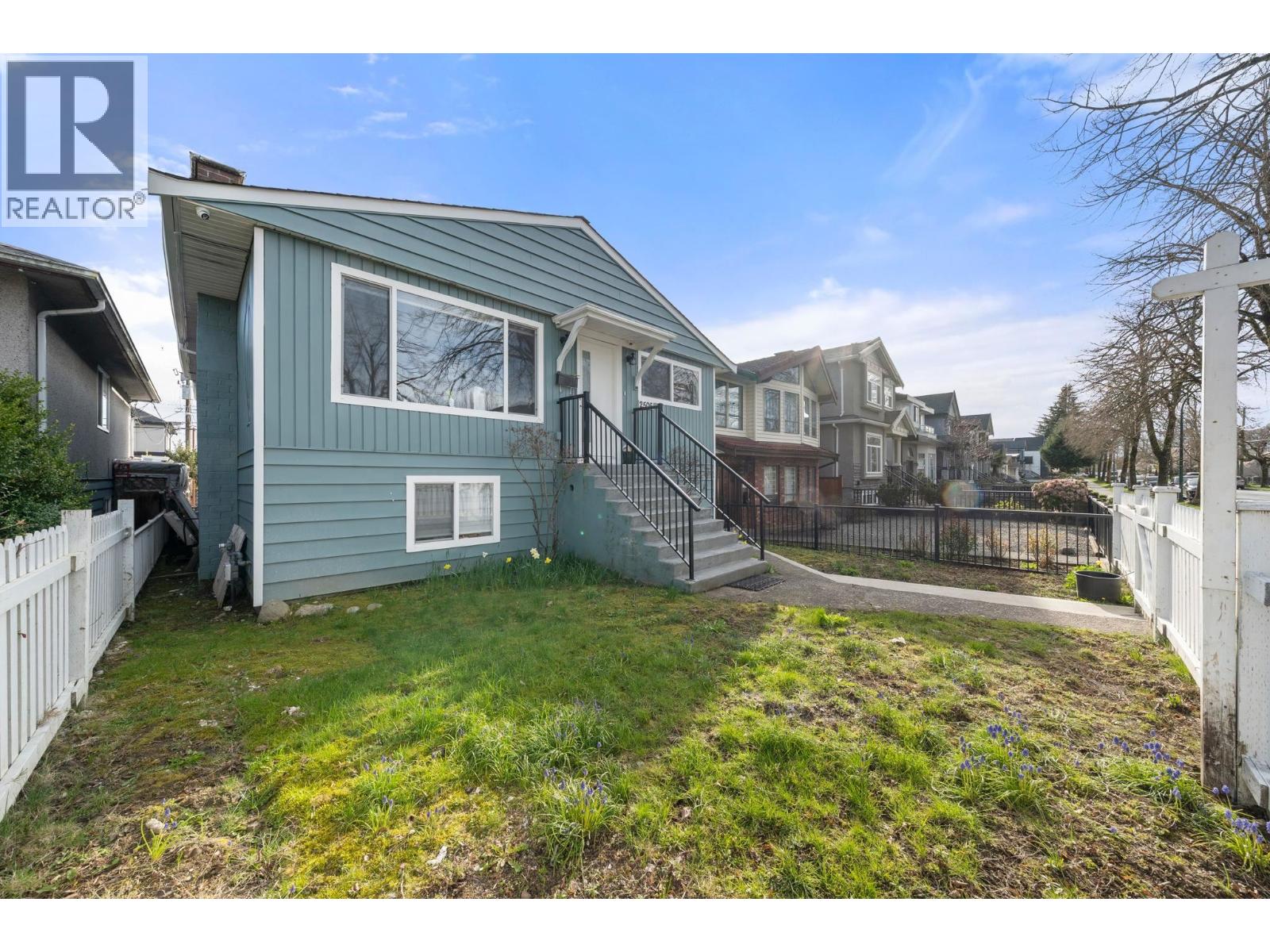 2506 E 45th Avenue, Vancouver, British Columbia  V5R 3B5 - Photo 33 - R3105304