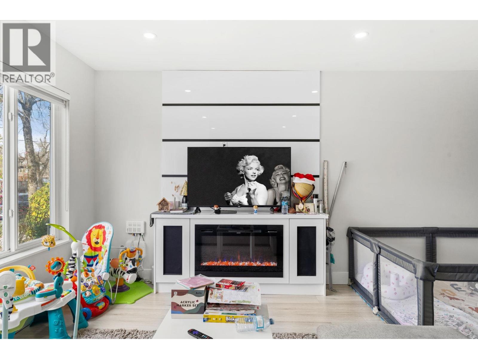 2506 E 45th Avenue, Vancouver, British Columbia  V5R 3B5 - Photo 5 - R3105304