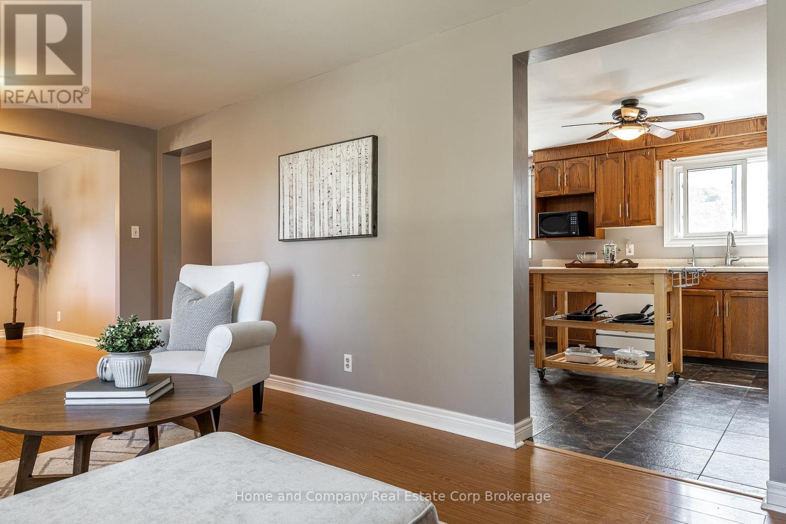 34 Kathryn Crescent, Stratford, Ontario  N5A 2Y7 - Photo 4 - X13054586