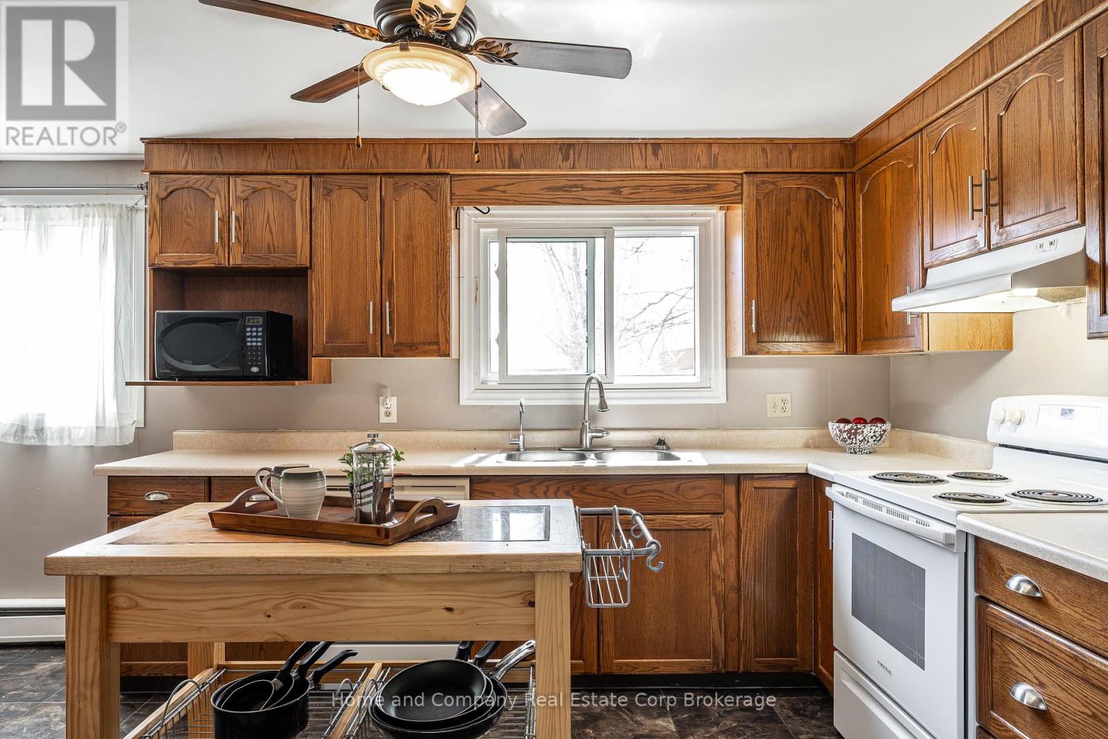 34 Kathryn Crescent, Stratford, Ontario  N5A 2Y7 - Photo 5 - X13054586