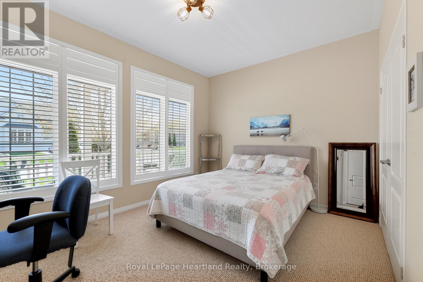 16 Macpherson Avenue, Huron East, Ontario  N0K 1W0 - Photo 8 - X13054758