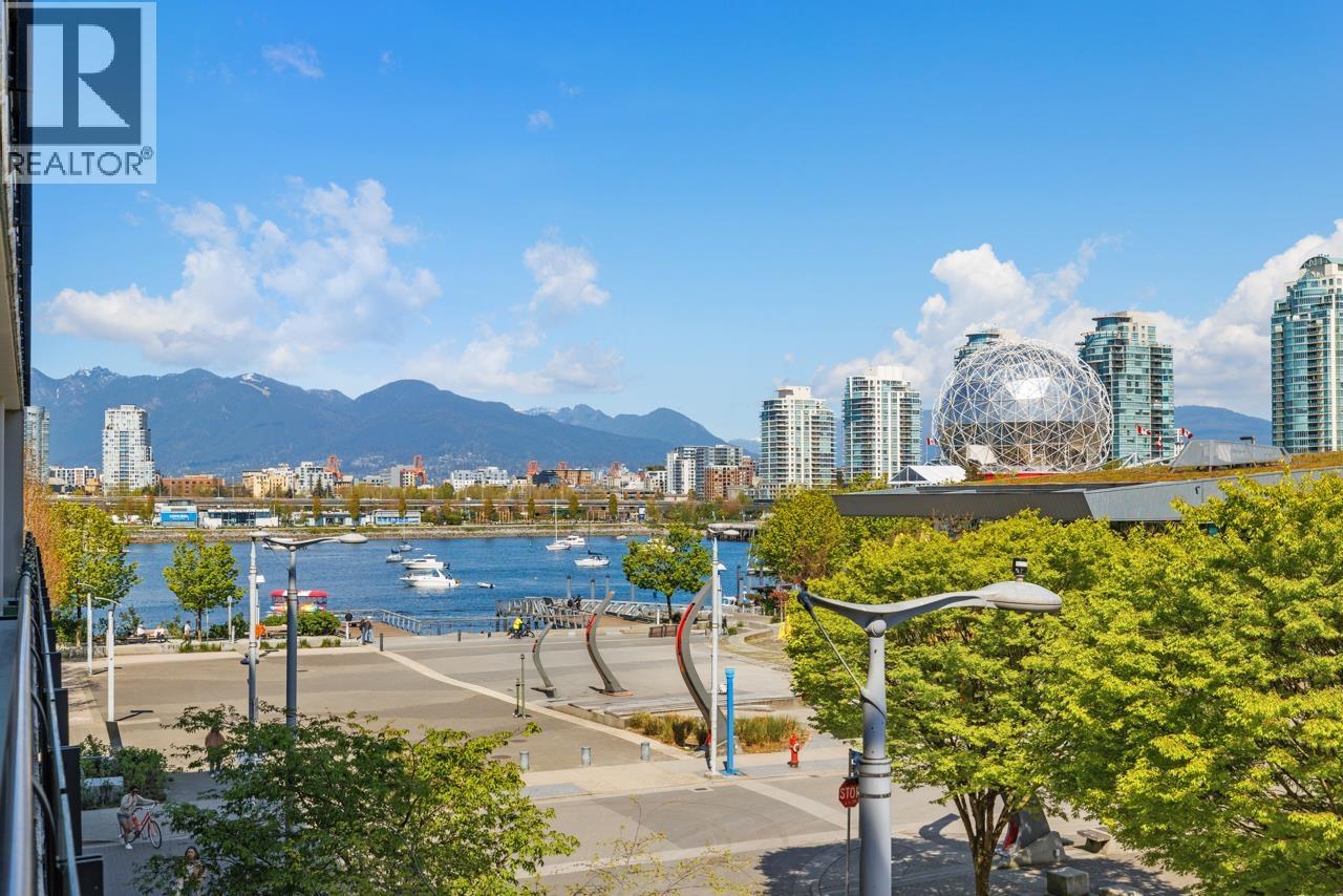 302 1625 MANITOBA STREET, Vancouver, British Columbia