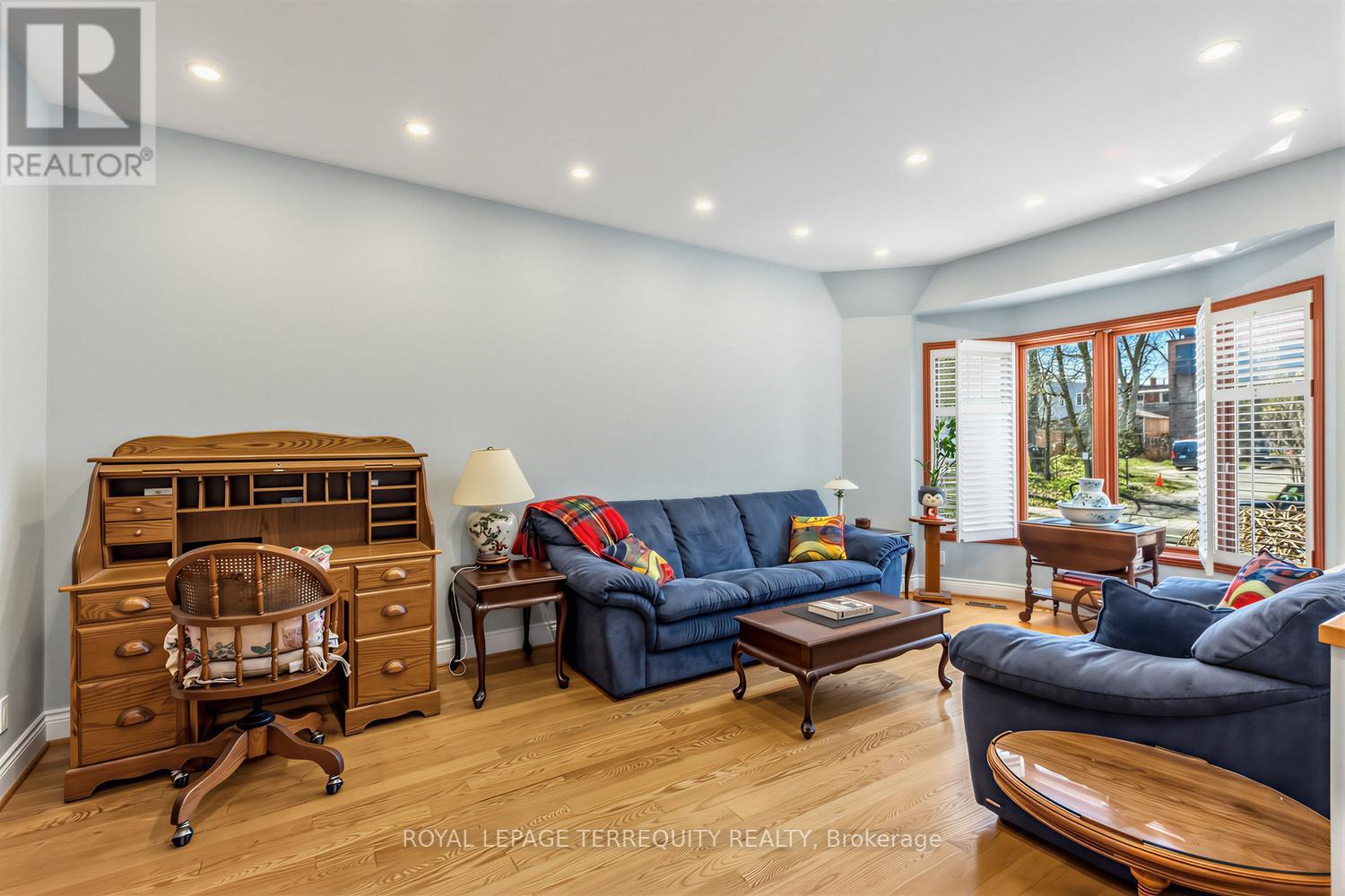 21 Hadley Road, Toronto, Ontario  M4S 2N8 - Photo 4 - C13054528