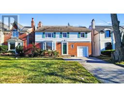 19 STRATHGOWAN CRESCENT, Toronto, Ontario