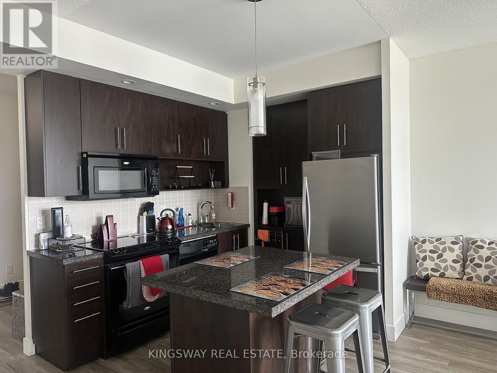 1603 - 120 Homewood Avenue, Toronto, Ontario  M4Y 2J3 - Photo 4 - C13054590