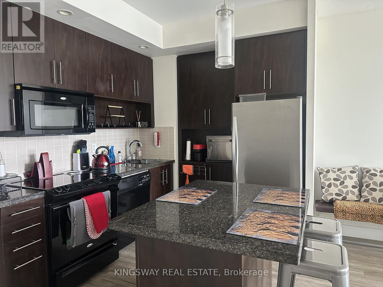 1603 - 120 Homewood Avenue, Toronto, Ontario  M4Y 2J3 - Photo 5 - C13054590