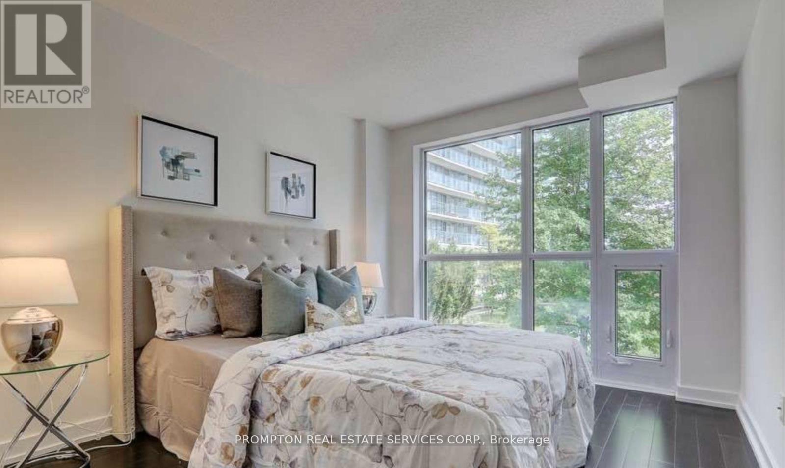 Th10 - 121 Mcmahon Drive, Toronto, Ontario  M2K 0C2 - Photo 5 - C13054606