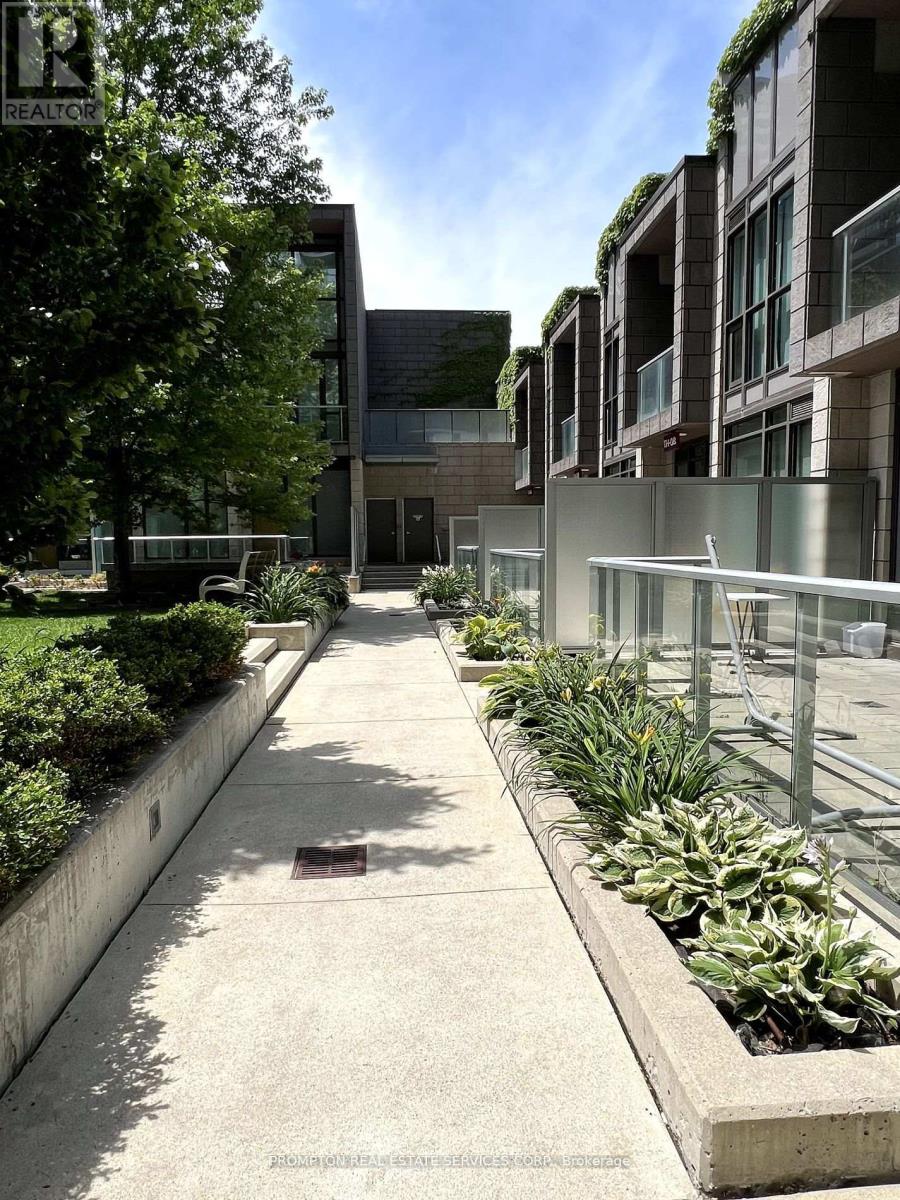 Th10 - 121 Mcmahon Drive, Toronto, Ontario  M2K 0C2 - Photo 8 - C13054606