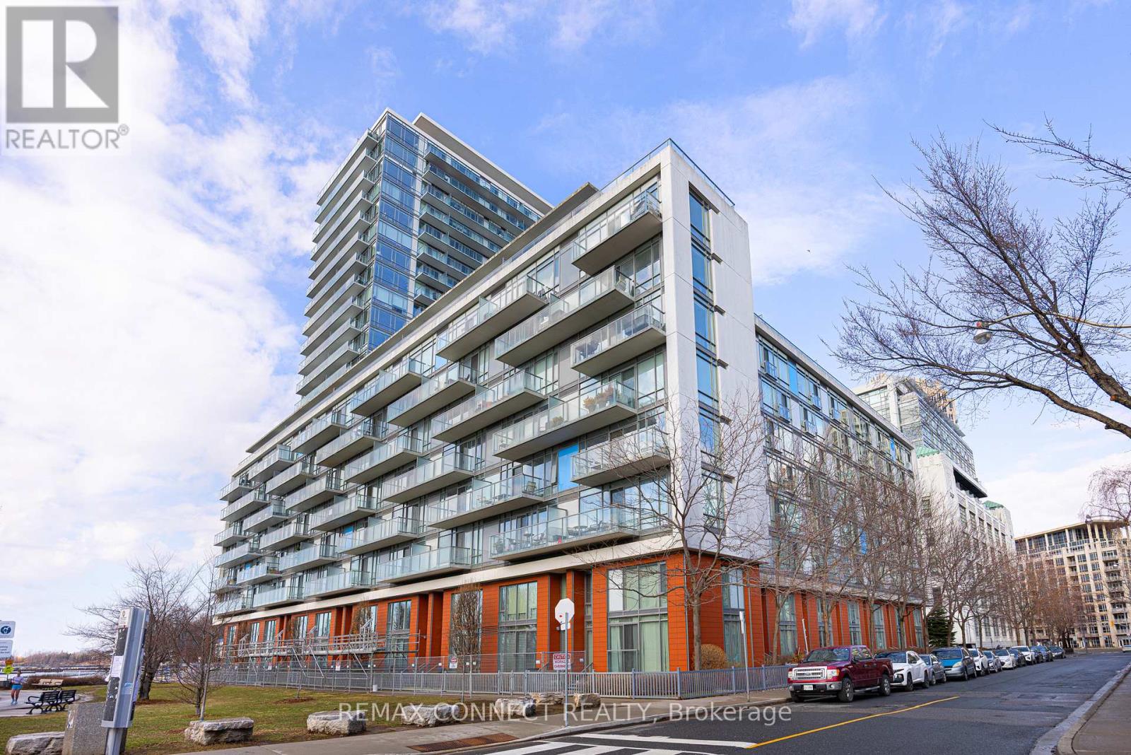 330 - 90 STADIUM ROAD, Toronto, Ontario