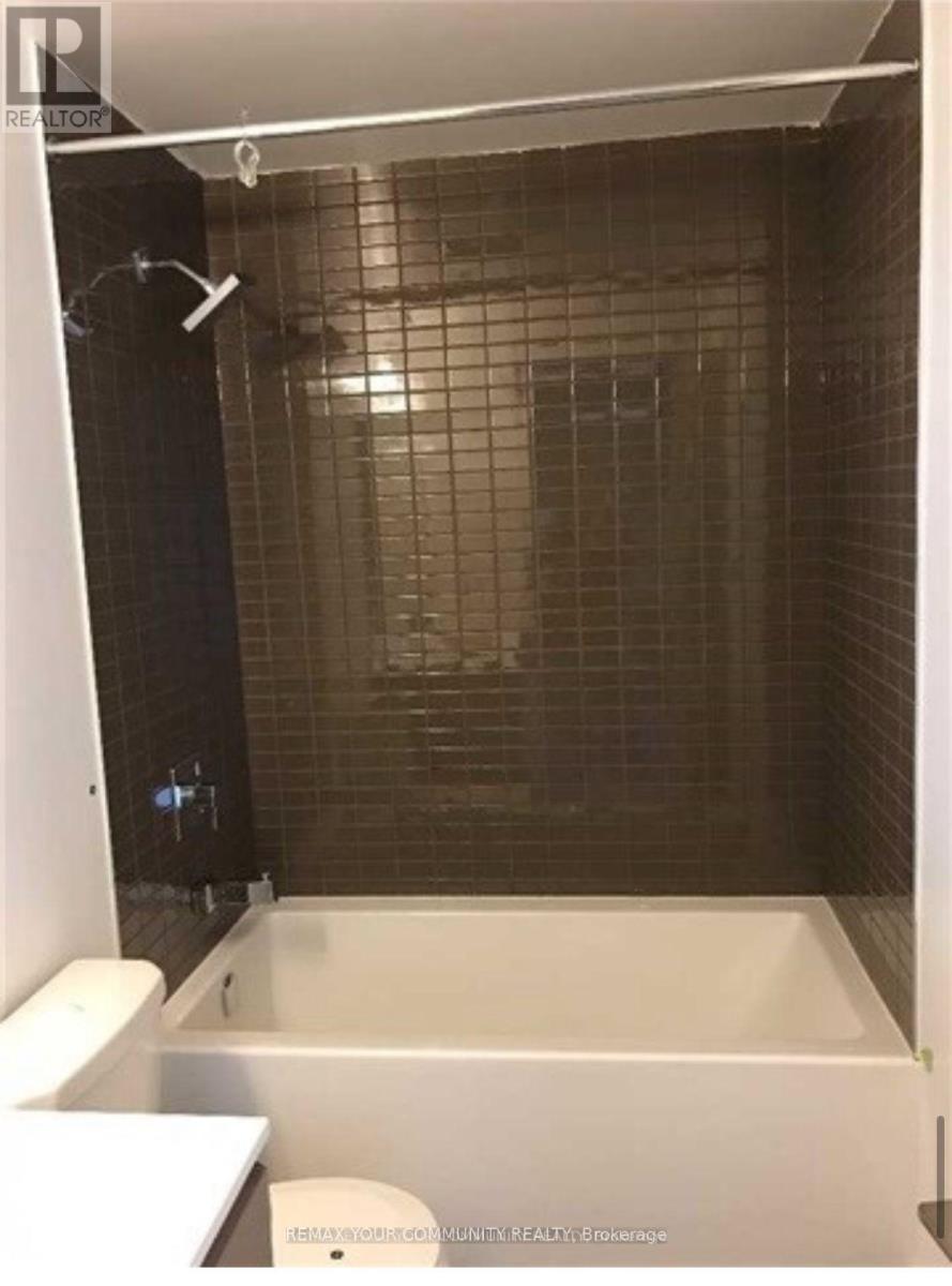 2008 - 200 Bloor Street W, Toronto, Ontario  M5S 1T8 - Photo 7 - C13054778