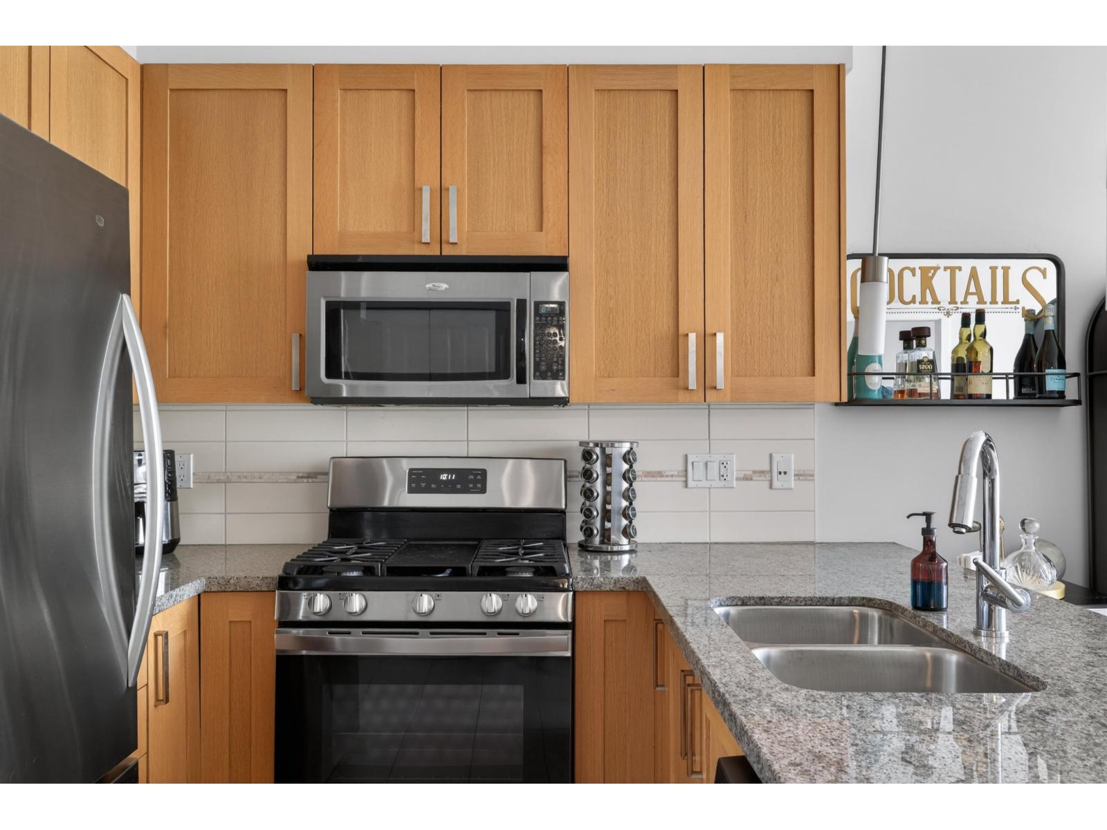 329 15918 26 Avenue, Surrey, British Columbia  V3Z 5K3 - Photo 6 - R3116918