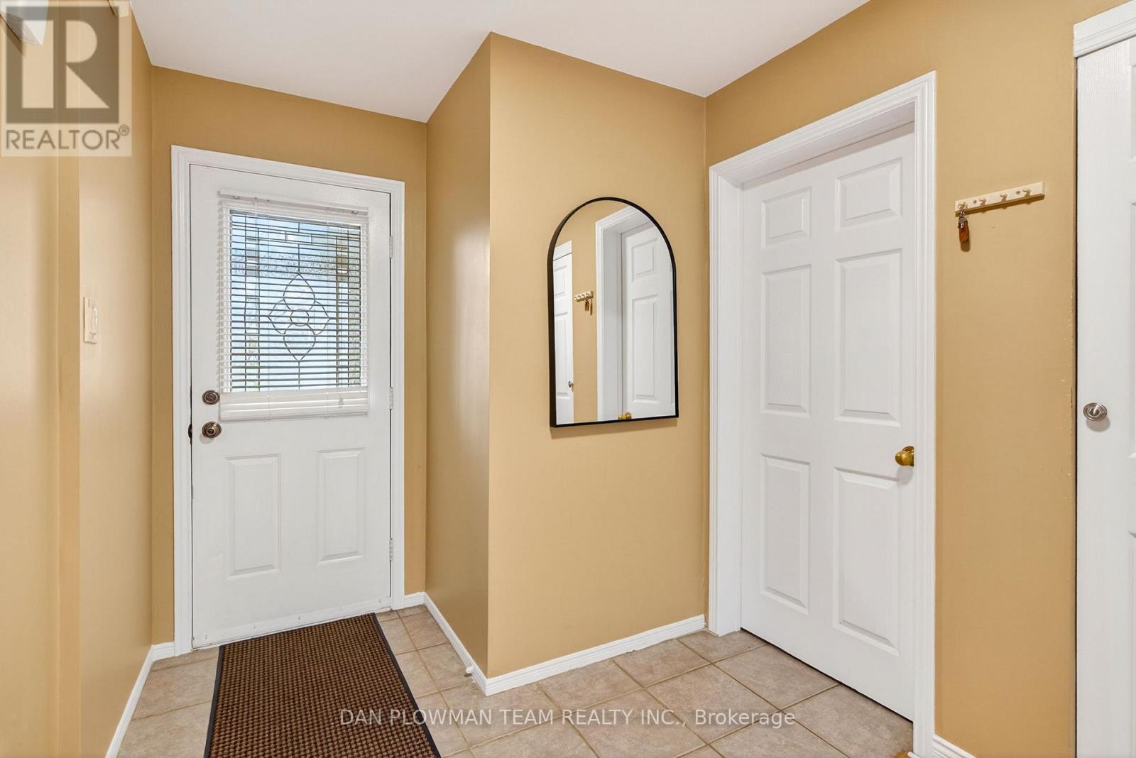 15 Gardiner Drive, Ajax, Ontario  L1S 5Z1 - Photo 5 - E13054572