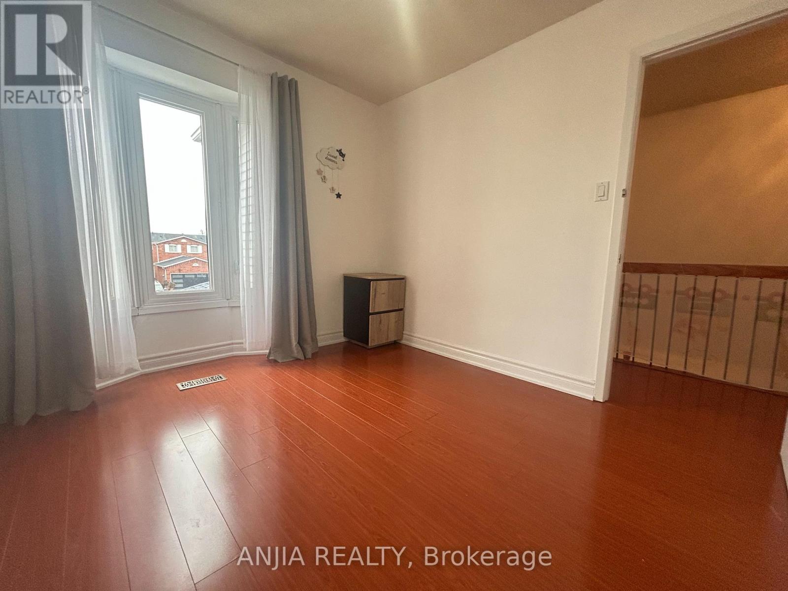 53 Redhead Crescent, Toronto, Ontario  M1V 3B3 - Photo 15 - E13054600