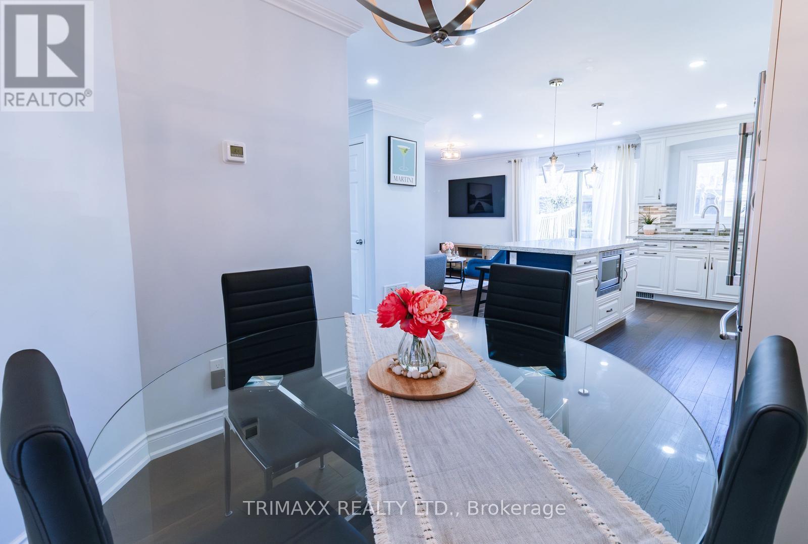 92 Hartrick Place, Whitby, Ontario  L1R 2C3 - Photo 10 - E13054688