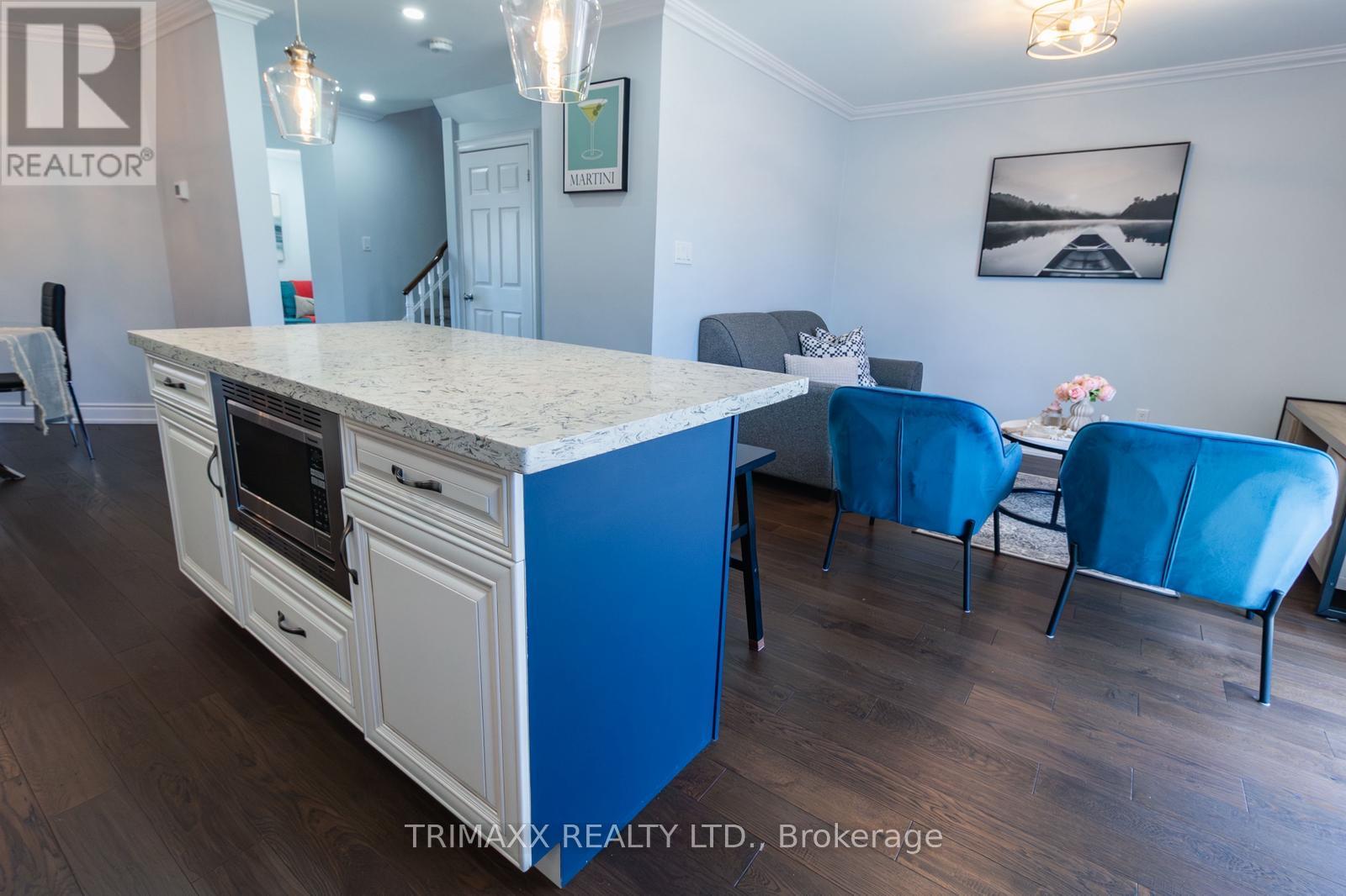 92 Hartrick Place, Whitby, Ontario  L1R 2C3 - Photo 12 - E13054688