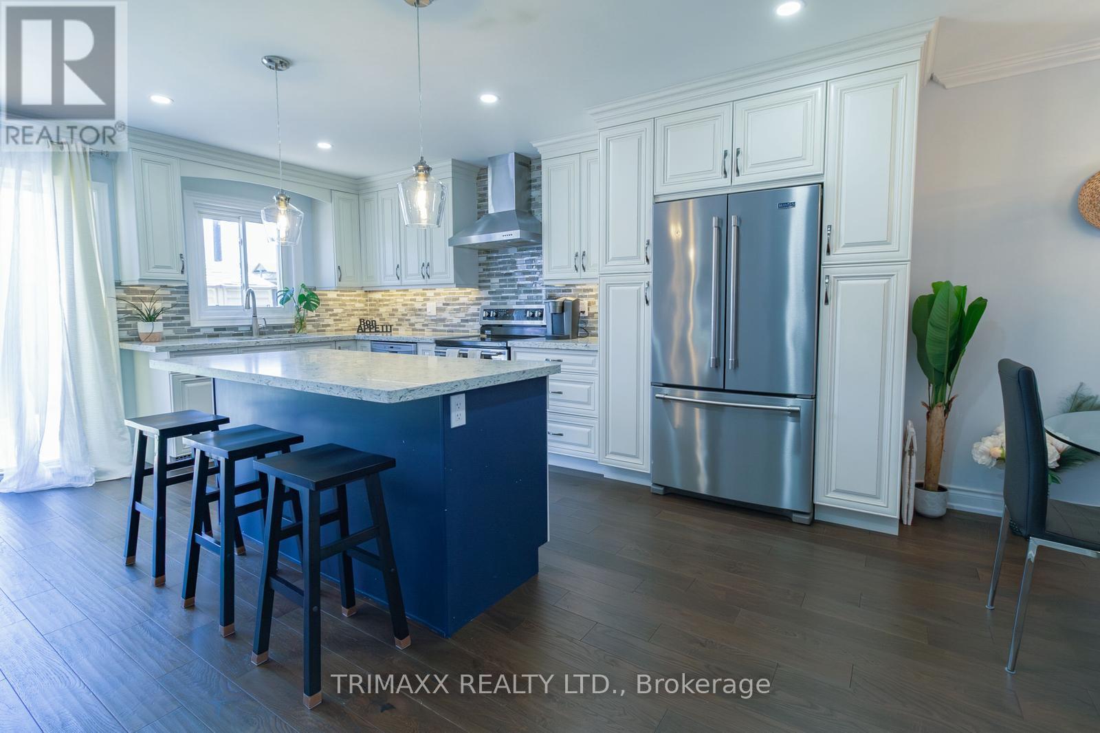 92 Hartrick Place, Whitby, Ontario  L1R 2C3 - Photo 13 - E13054688