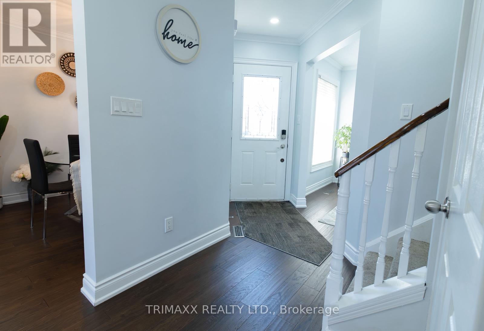 92 Hartrick Place, Whitby, Ontario  L1R 2C3 - Photo 7 - E13054688