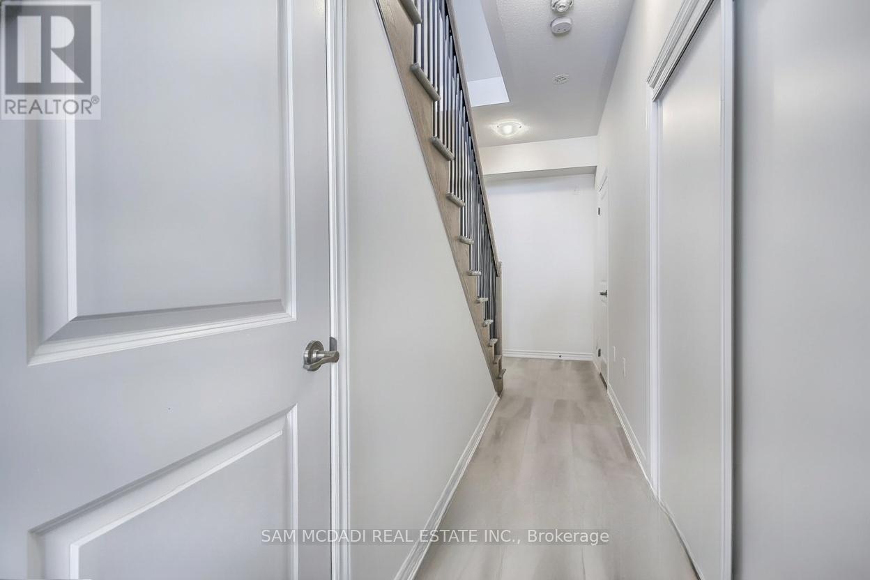 34 Paisley Drive, Bradford West Gwillimbury (Bradford), Ontario  L3Z 4P2 - Photo 4 - N13054584