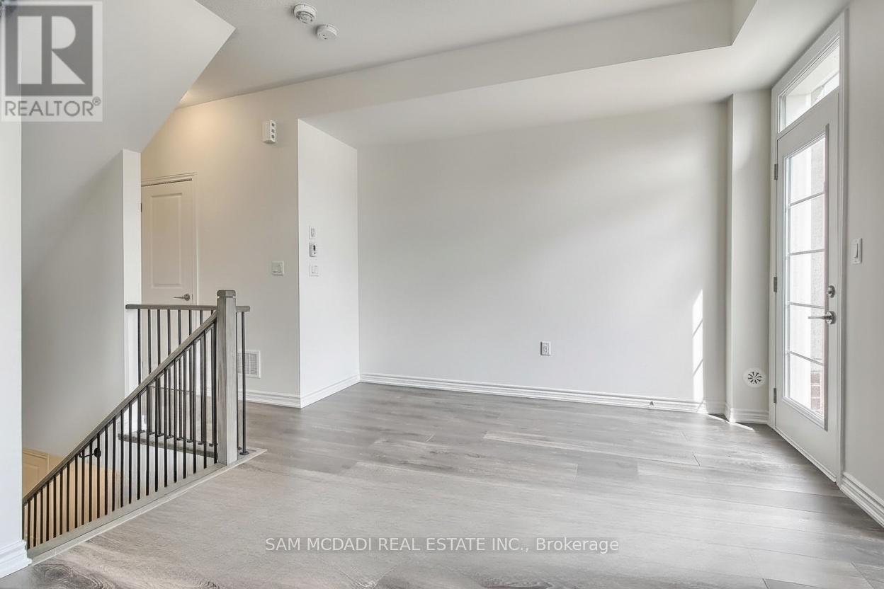 34 Paisley Drive, Bradford West Gwillimbury (Bradford), Ontario  L3Z 4P2 - Photo 7 - N13054584