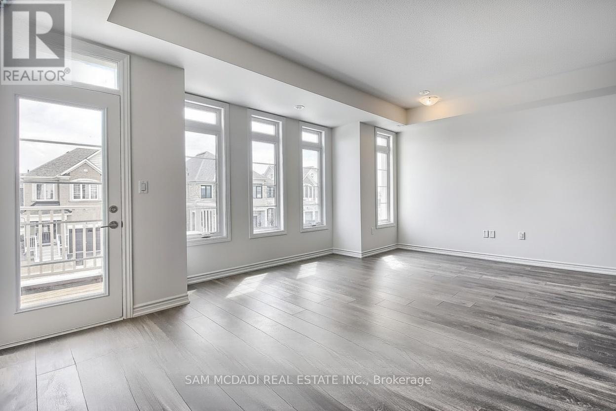 34 Paisley Drive, Bradford West Gwillimbury (Bradford), Ontario  L3Z 4P2 - Photo 8 - N13054584