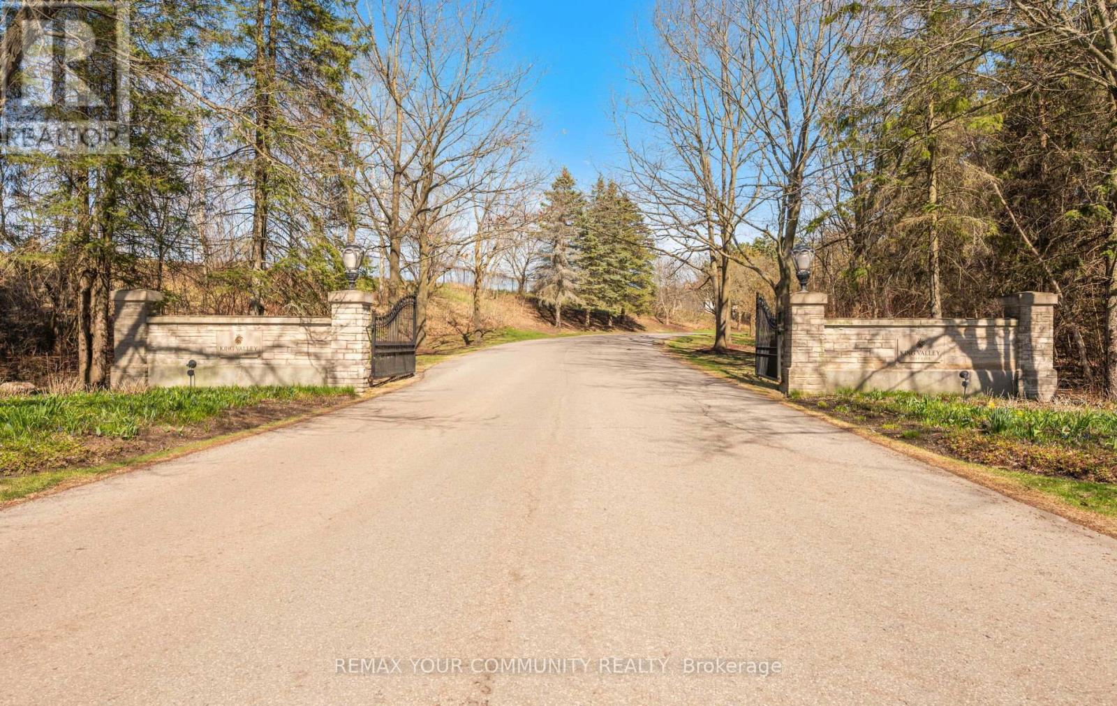 102 Country Club Drive, King, Ontario  L7B 1M4 - Photo 3 - N13054766