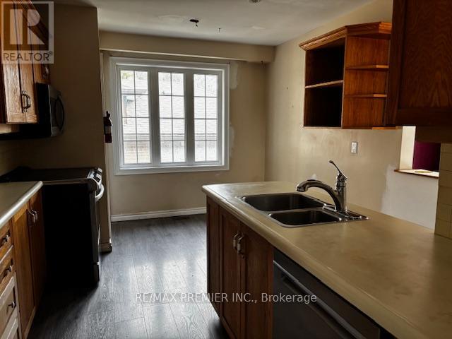 40 Aurora Heights Drive, Aurora, Ontario  L4G 2W7 - Photo 4 - N13054768