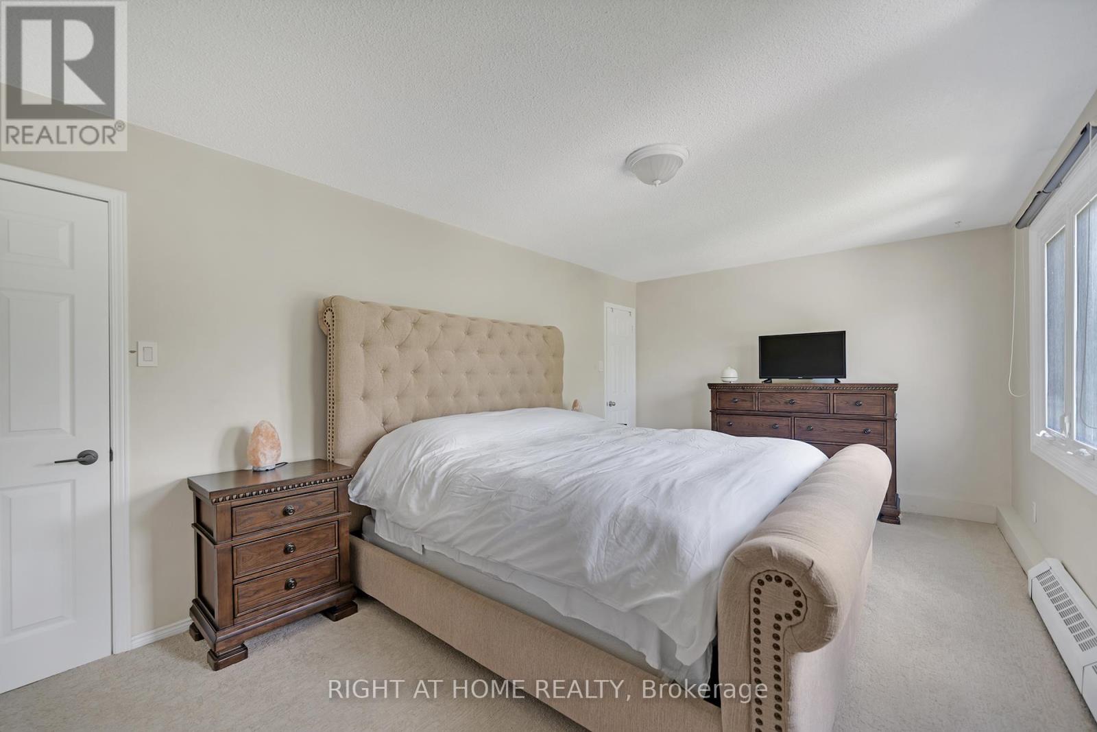 361 Hickling Trail, Barrie (Grove East), Ontario  L4M 6A4 - Photo 33 - S13054668