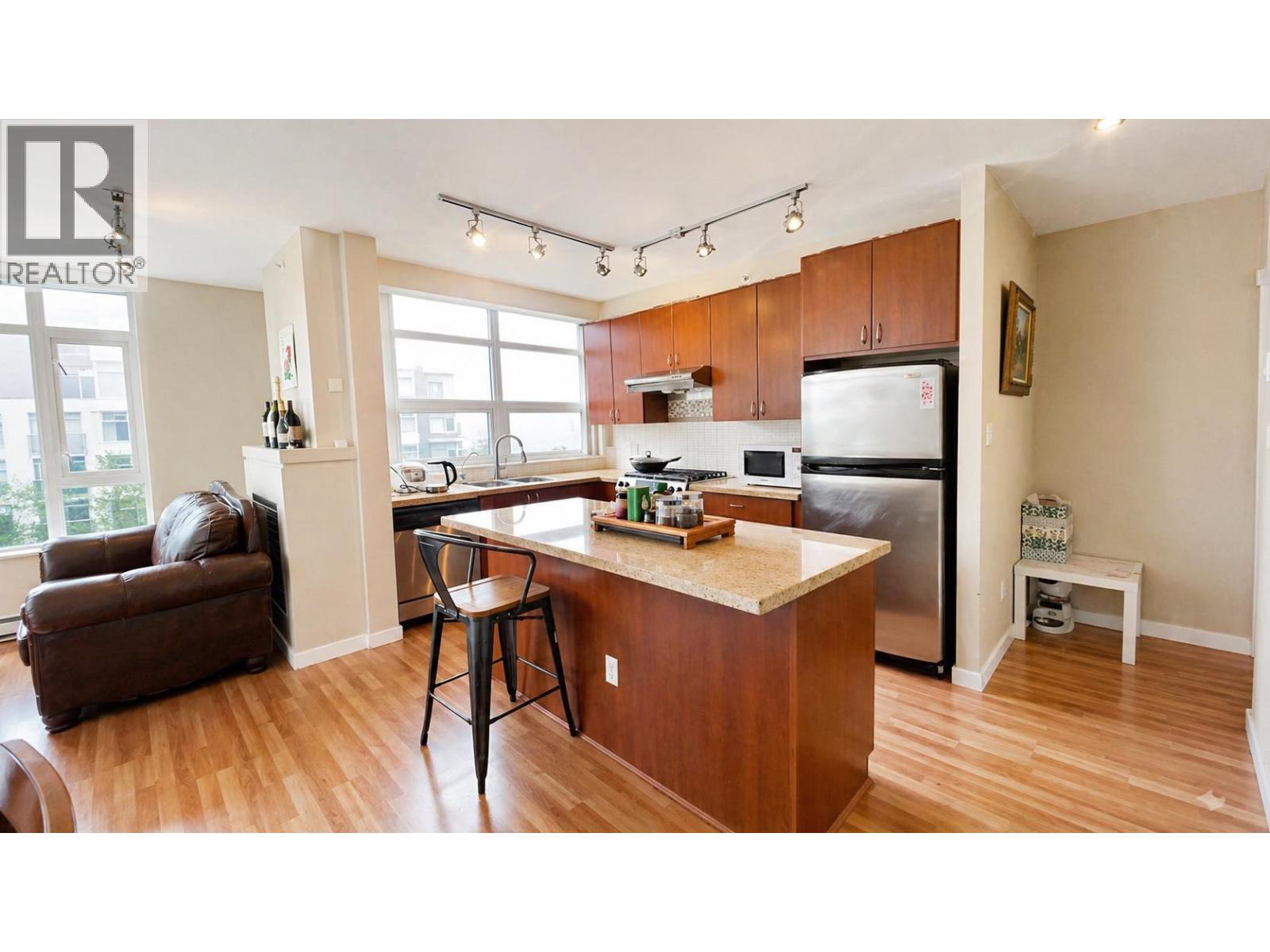 601 9266 University Crescent, Burnaby, British Columbia  V5A 4Z1 - Photo 2 - R3116365