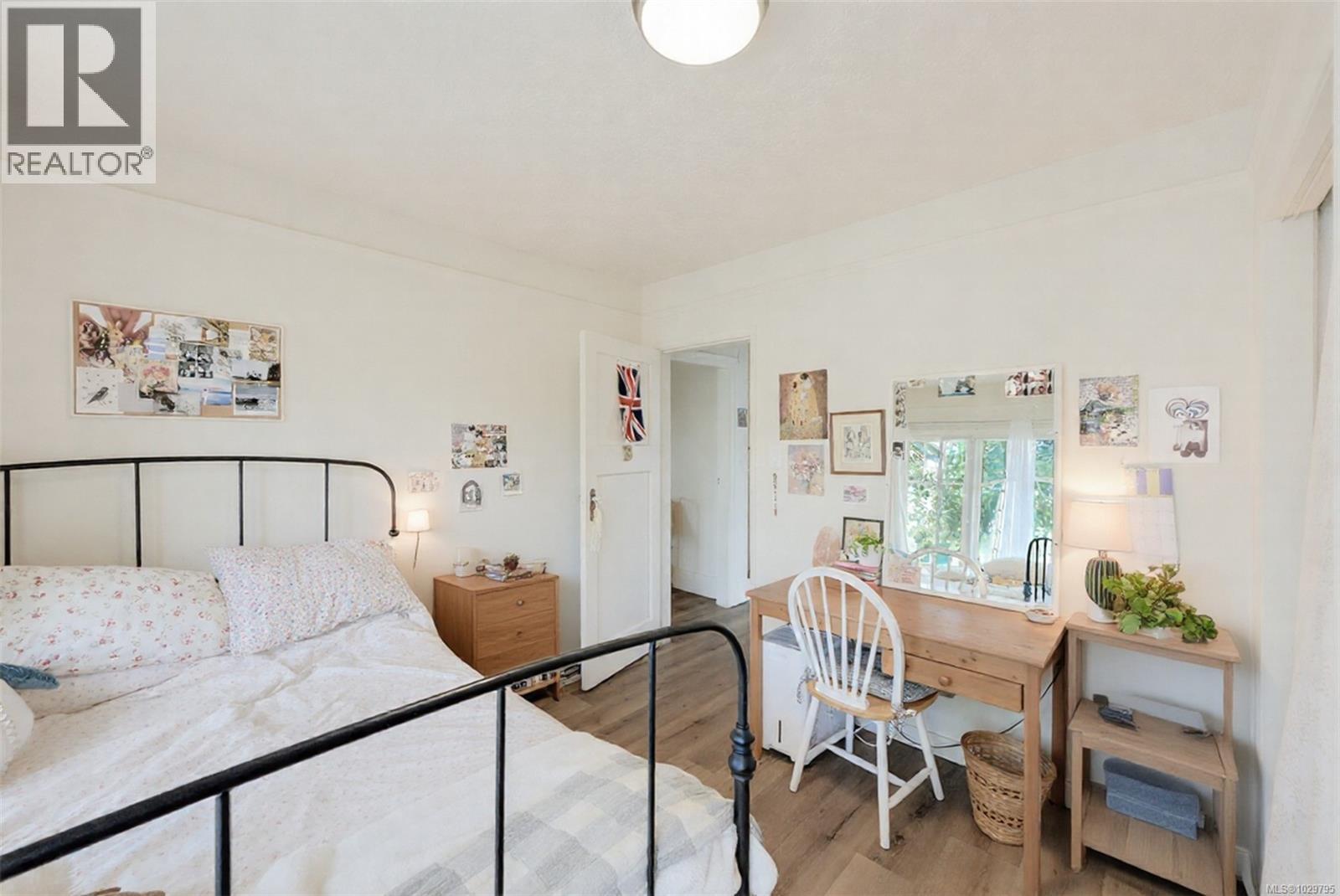 3364 Cook St, Saanich, British Columbia  V8X 1A8 - Photo 11 - 1029795