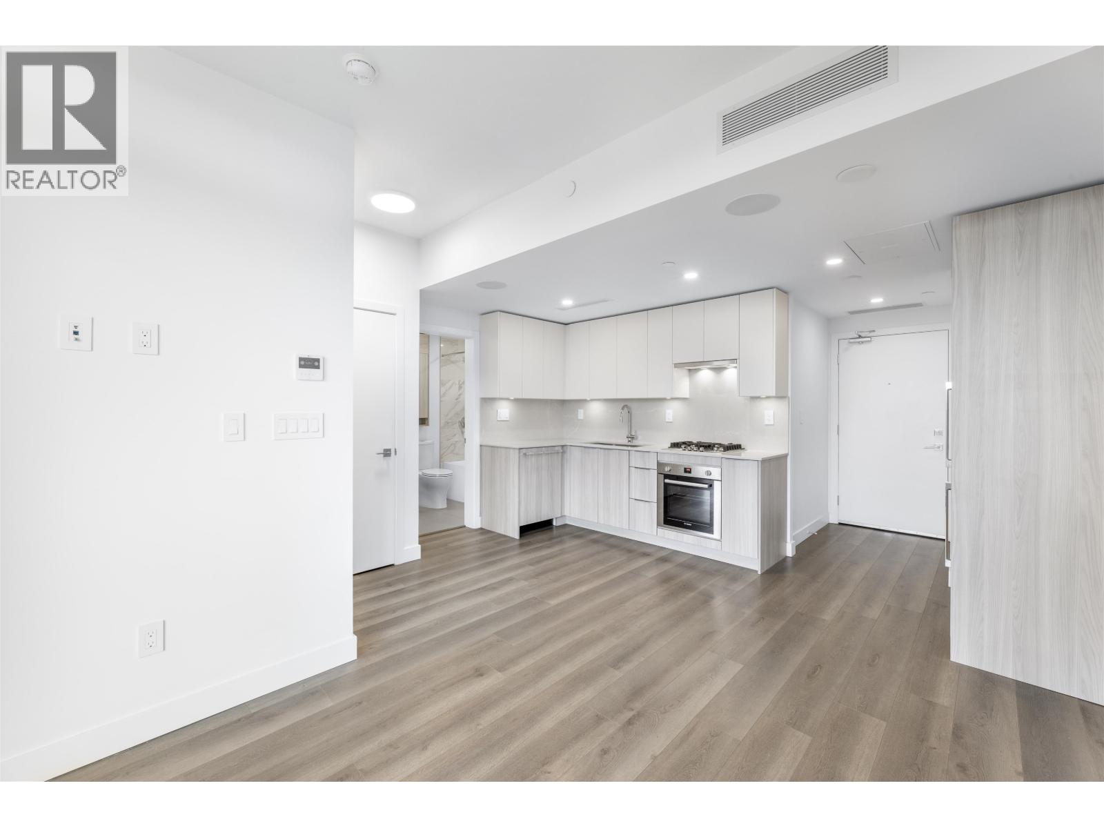 1404 901 Lougheed Highway, Coquitlam, British Columbia  V3K 3T3 - Photo 2 - R3115269