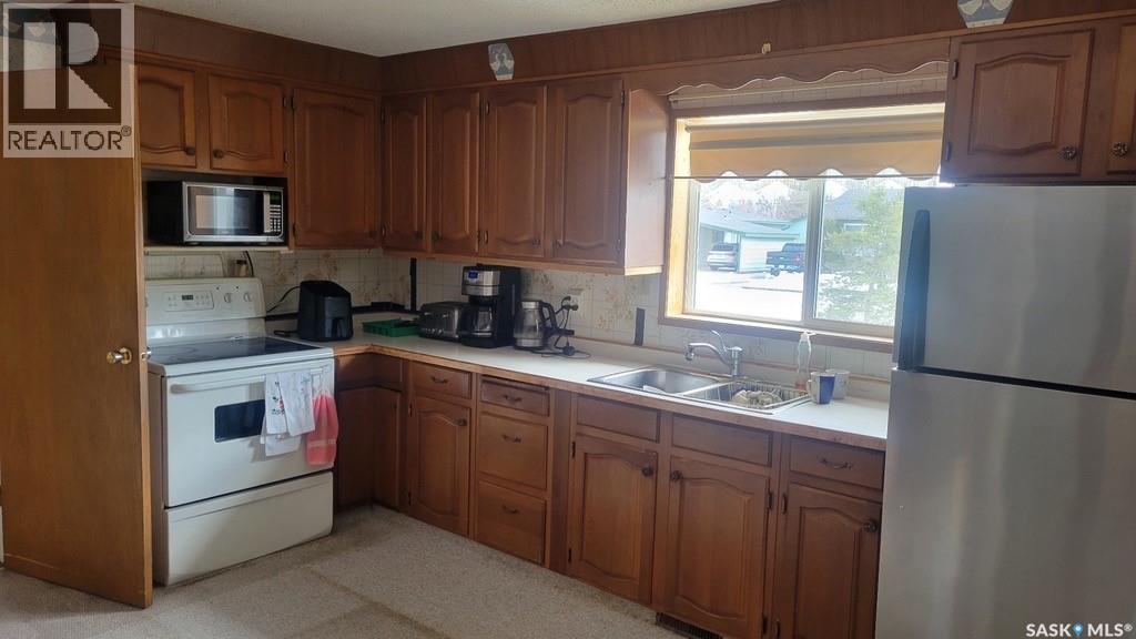 609 2nd Street S, Martensville, Saskatchewan  S0K 0A2 - Photo 12 - SK034034