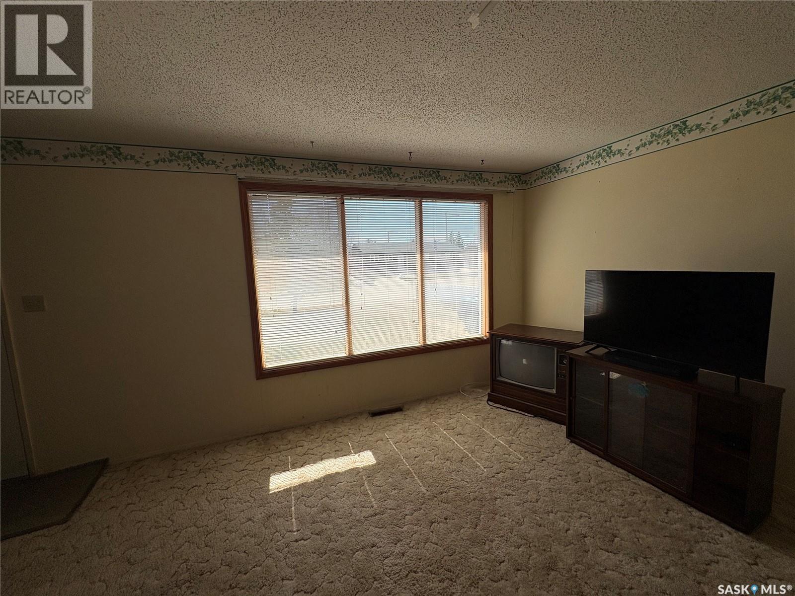 609 2nd Street S, Martensville, Saskatchewan  S0K 0A2 - Photo 9 - SK034034